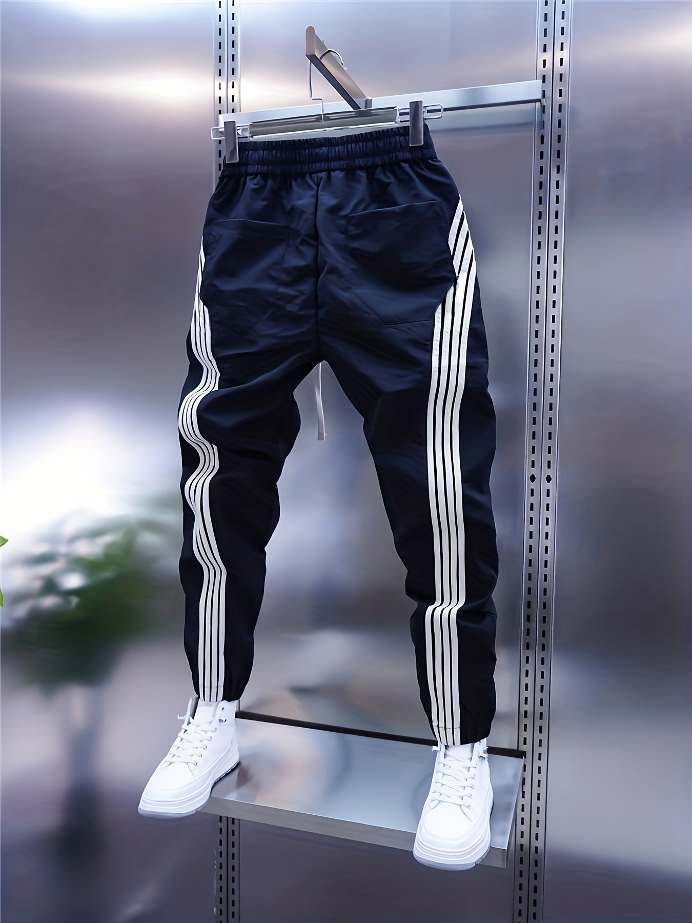 Calça cargo masculina casual, ideal para primavera/outono, com modelagem slim.