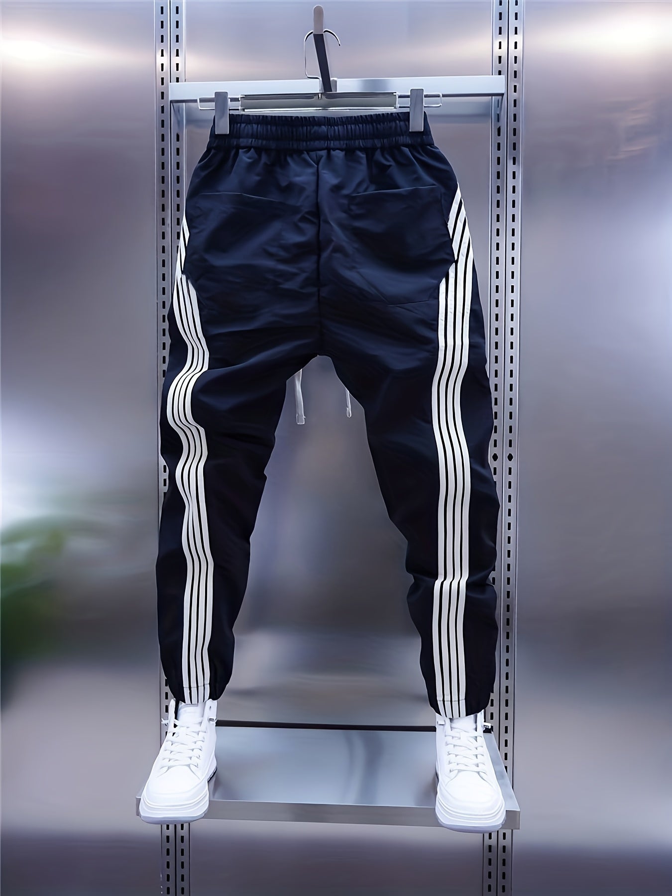 Calça cargo masculina casual, ideal para primavera/outono, com modelagem slim.