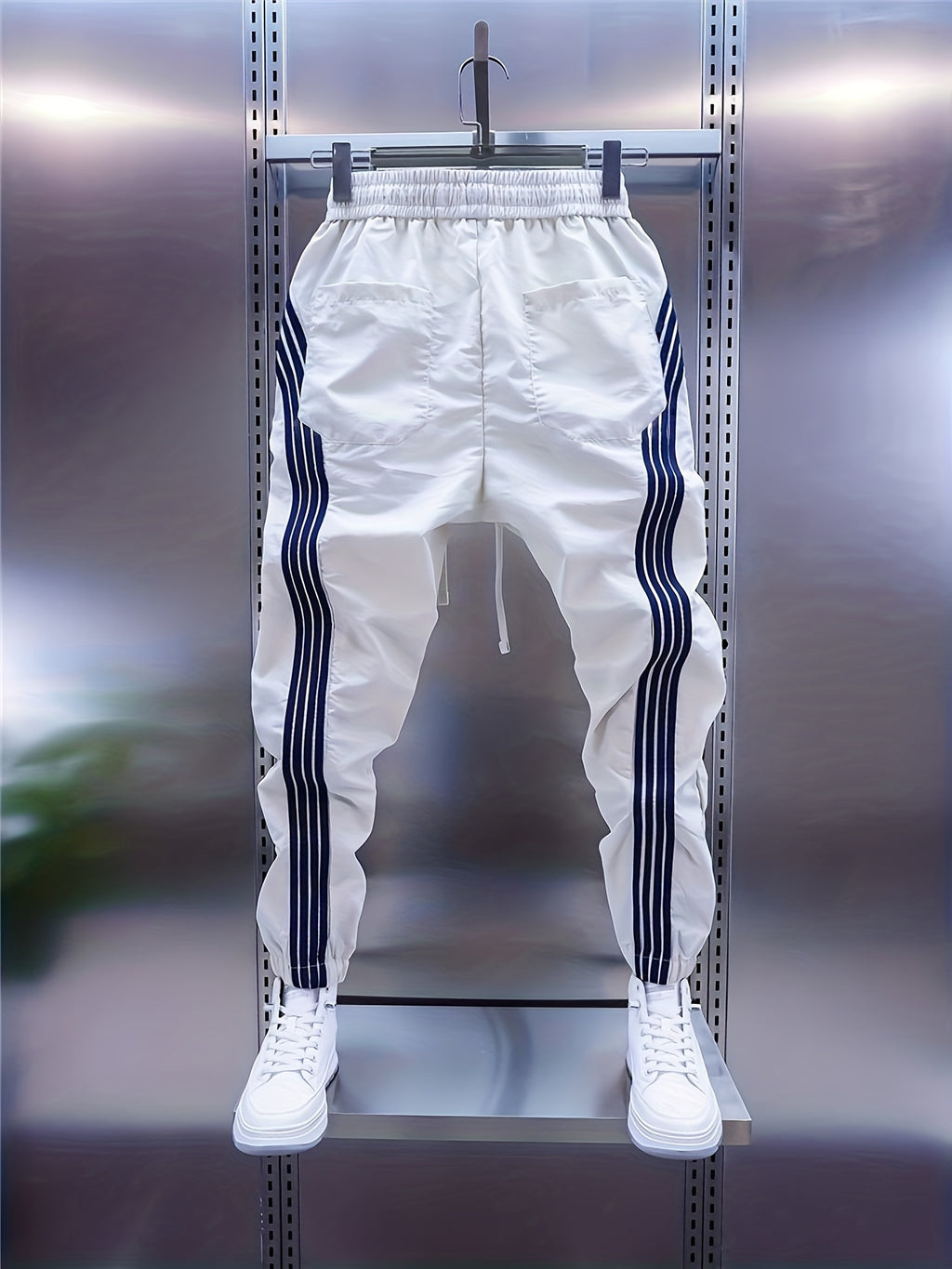 Calça cargo masculina casual, ideal para primavera/outono, com modelagem slim.