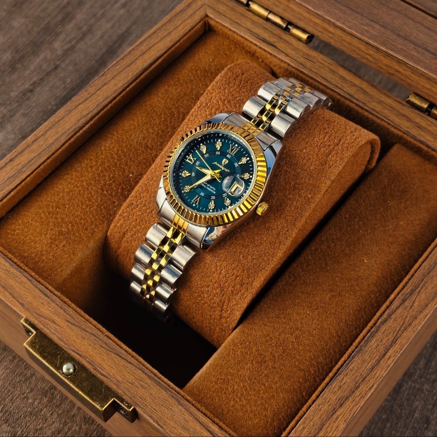 Reloj POEDAGAR de cuarzo compacto de lujo y elegante para hombre